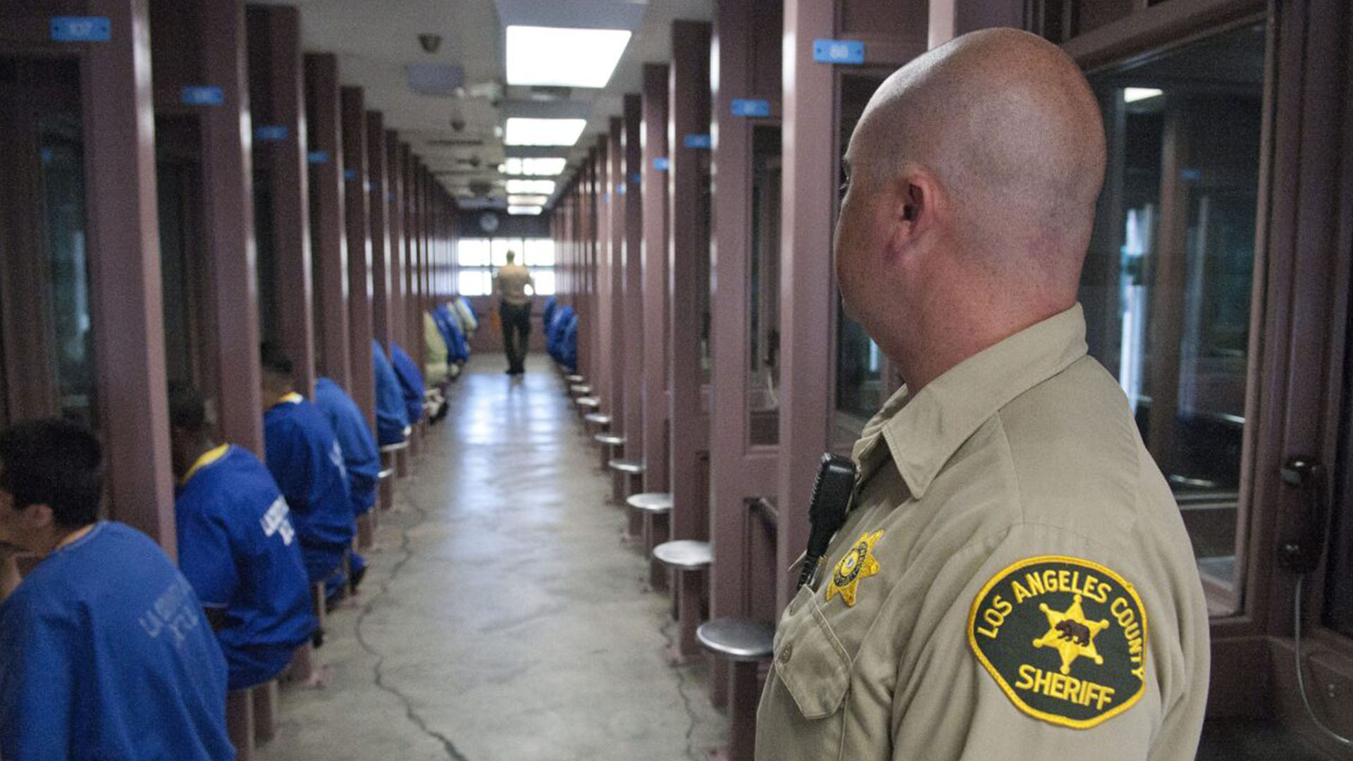 IN LA JAILS, MENTALLY ILL PEOPLE ARE CHAINED TO TABLES AND RARELY GET PSYCHIATRIC CARE